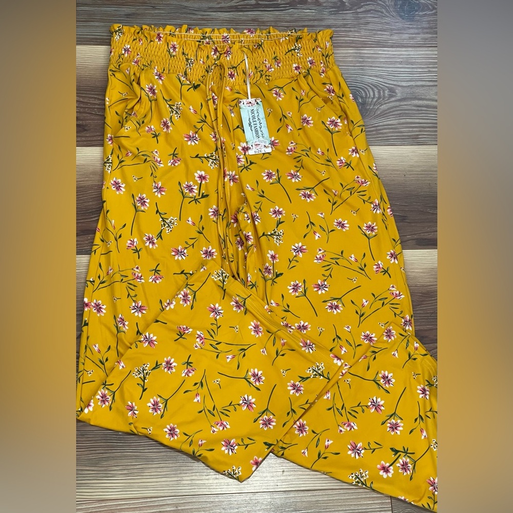 New Nicole Fashion L‎ Floral Mustard Yellow Pants w Pockets and Stretch 001